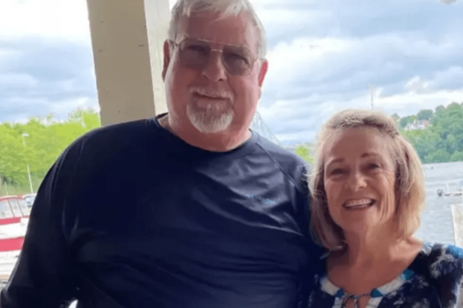 Ο ασθενής Γουίλιαμ Μπράιαν με τη σύζυγό του