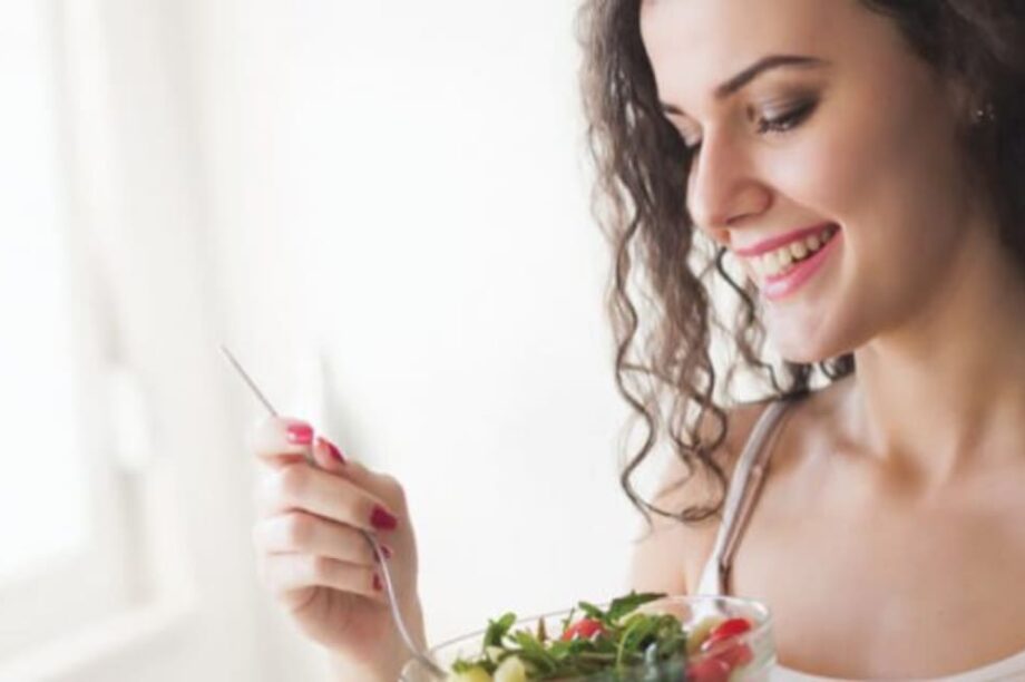 γυναίκα φαγητό