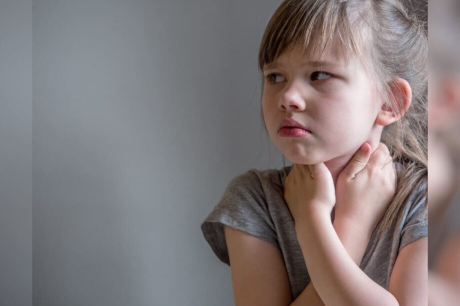 παιδί αμυγδαλές