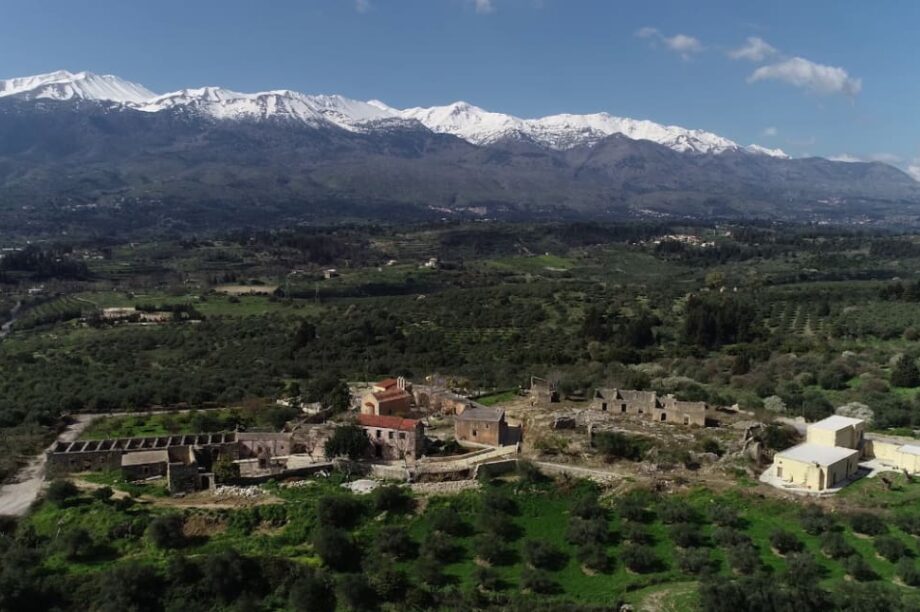 ΑΠΟΚΟΡΩΝΑΣ