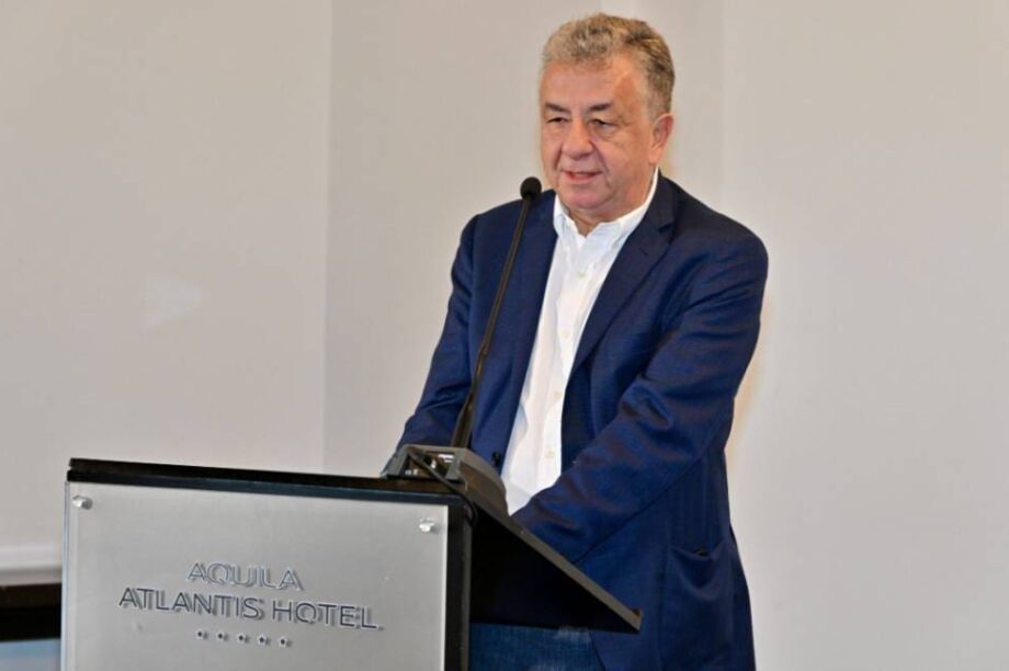 αρναουτακης