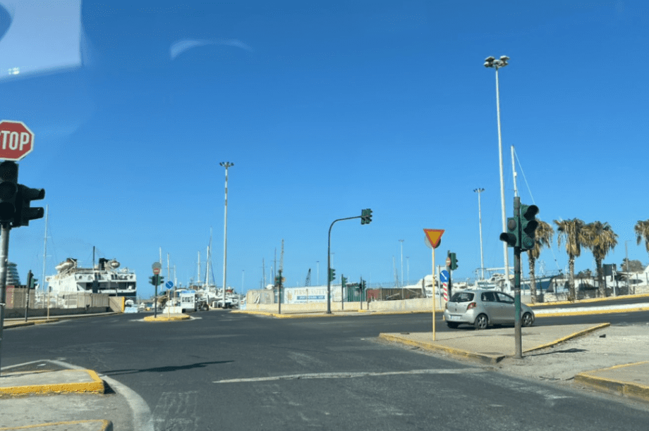 φανάρια παραλιακη