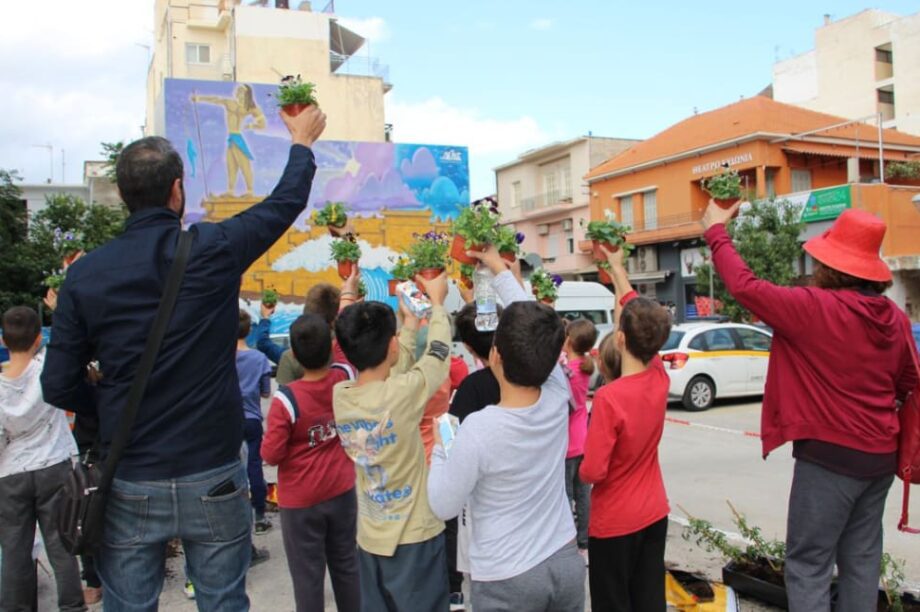ΦΥΤΕΥΣΕΙΣ ΛΟΥΛΟΥΔΙΑ ΓΙΑΣΕΜΙΑ ΠΑΡΚΙΝΚ ΤΟΙΧΟΣ