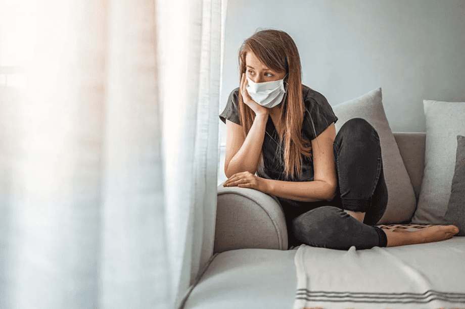 άρρωστη γυναίκα ίωση