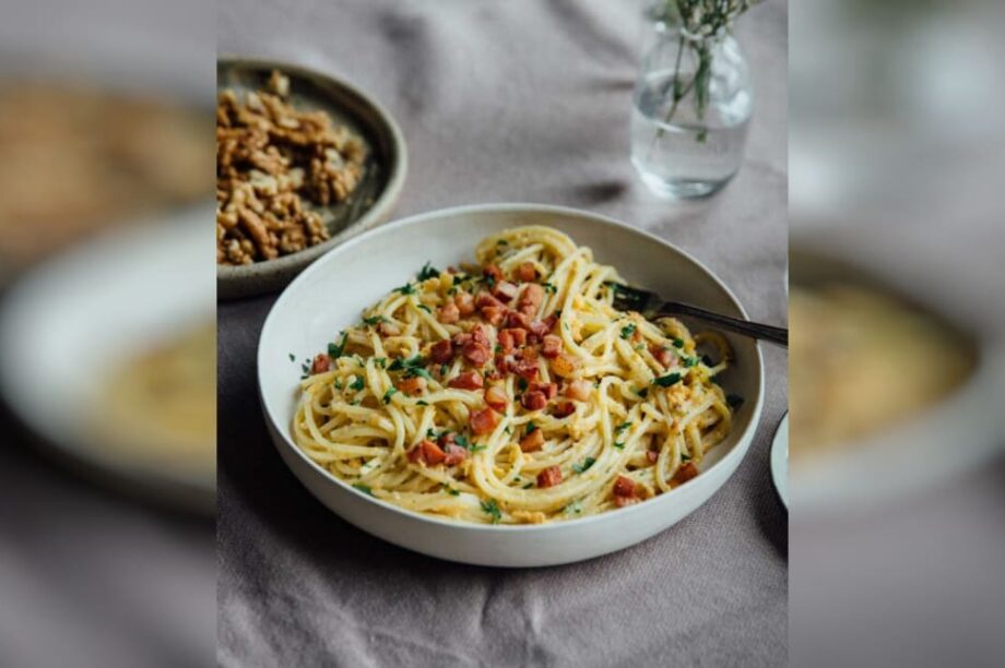 μακαροναδα