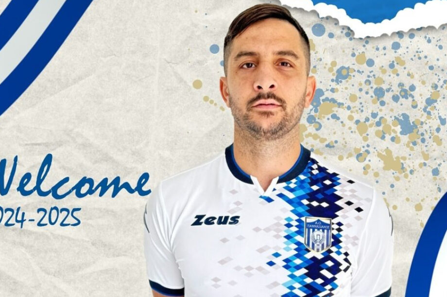 Κώστας Μανωλάς