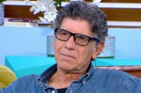 Γιάννης Μπέζος