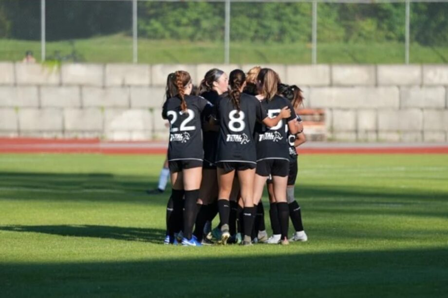 παίκτρια τρανς