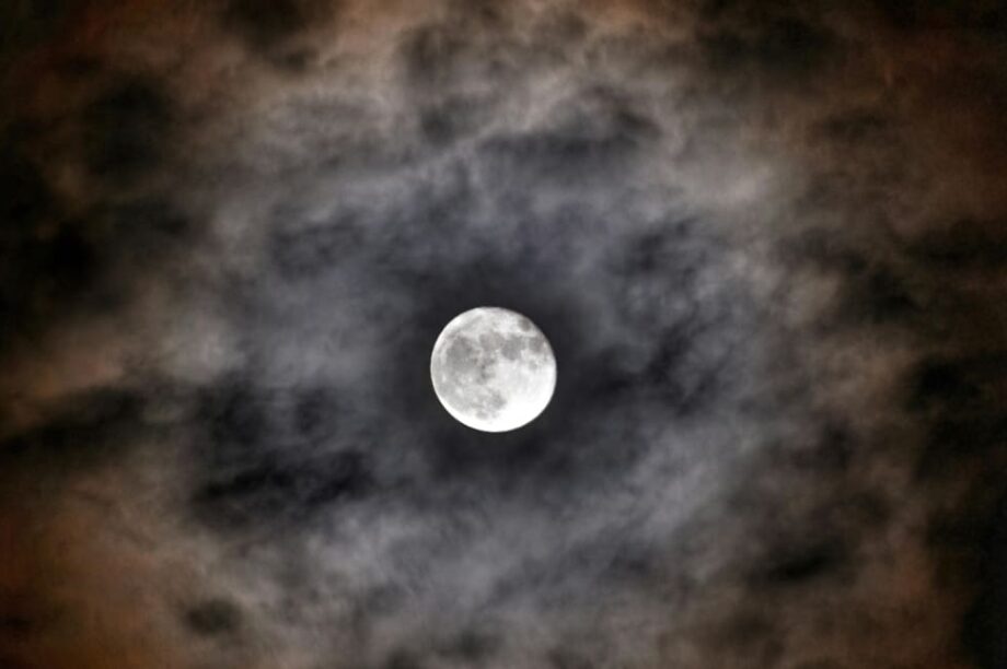 φεγγάρι σελήνη