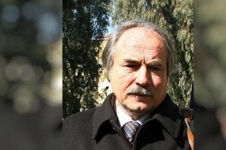 Παπαδατος