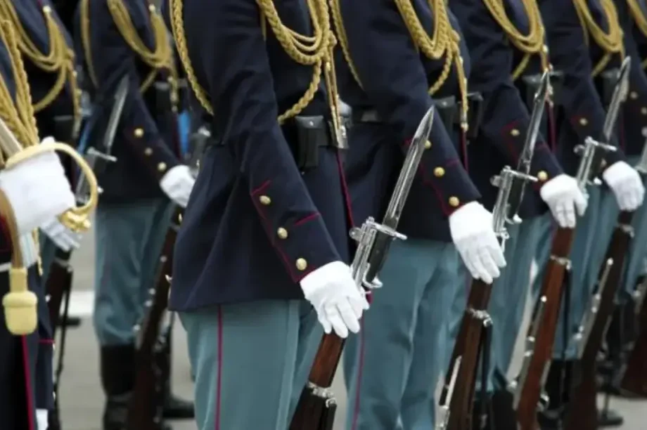 στρατιωτικοί στρατιωτικές σχολές