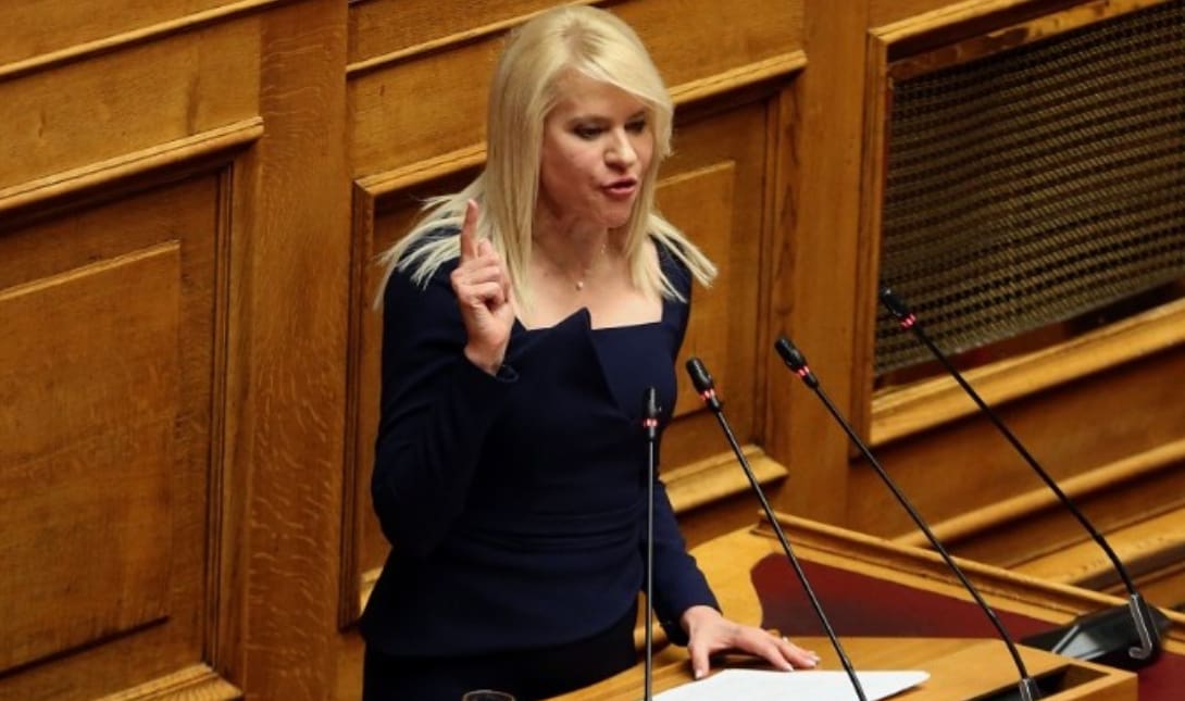 Θεοδώρα Τζάκρη