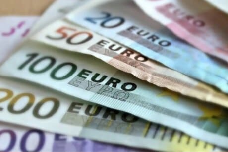 Χρήματα λεφτά χαρτονομίσματα φορολοταρία