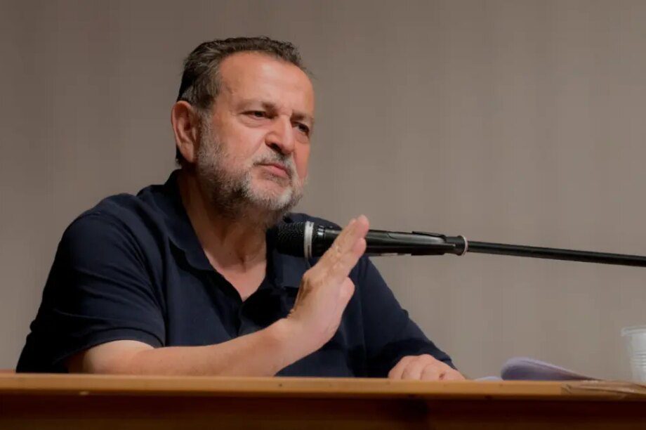 Βασιλης Κεγκερογλου