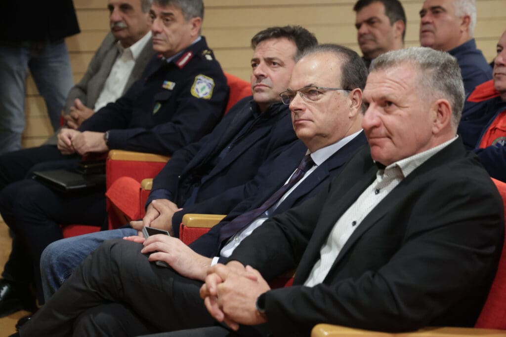 περιφερειαρχης 