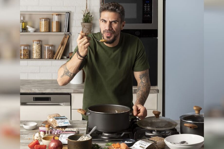 Άκης Πετρετζίκης