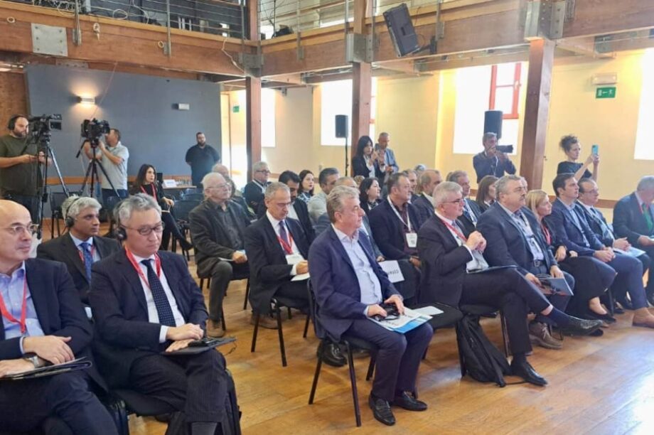 αρναουτακης