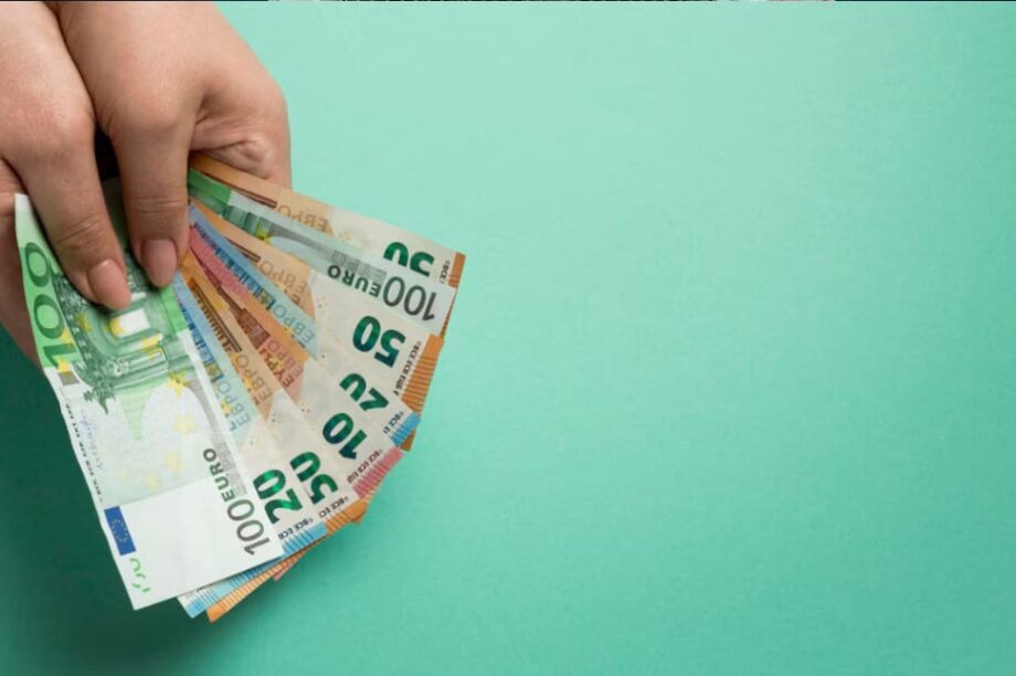 ΧΡΗΜΑΤΑ ΛΕΦΤΑ ΕΥΡΩ