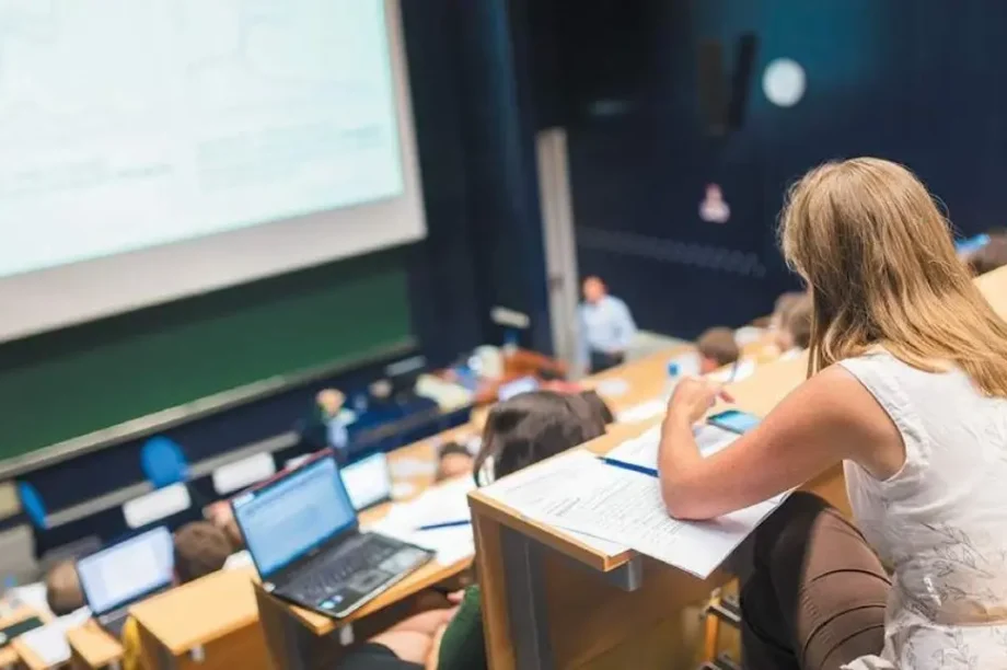 φοιτητές φοιτητικό επίδομα