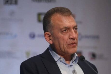 Γιάννης Βρούτσης