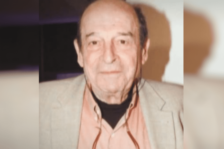 Μανουσάκης