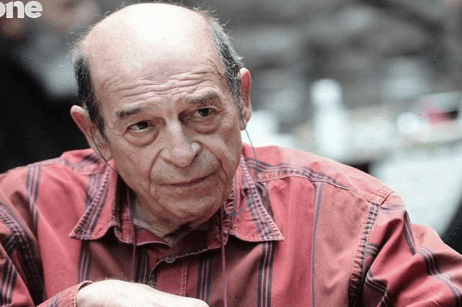 Μανουσάκης