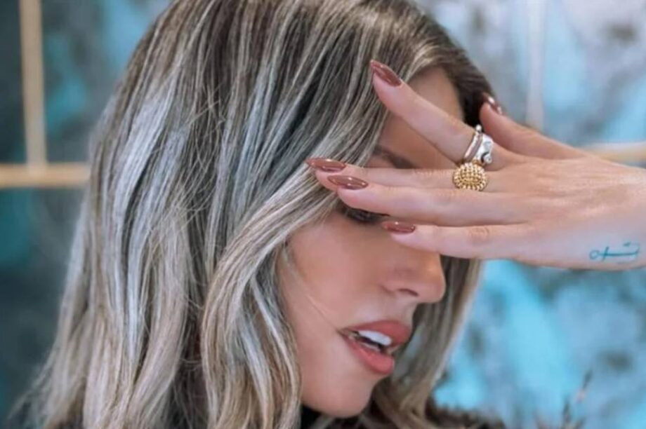 Αθηνά Οικονομάκου