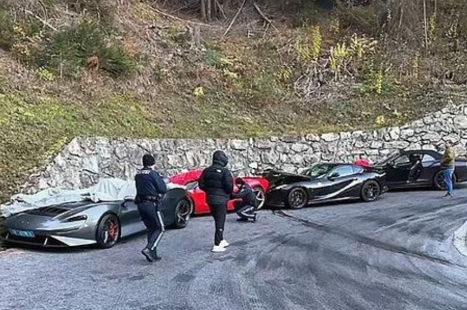 τροχαίο πολυτελή αυτοκίνητα