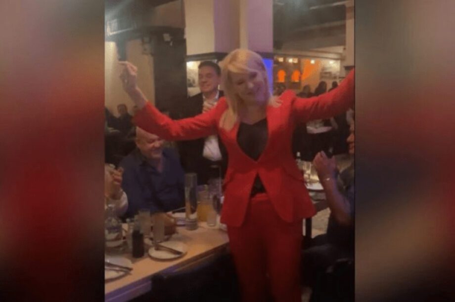 Θεοδώρα Τζάκρη