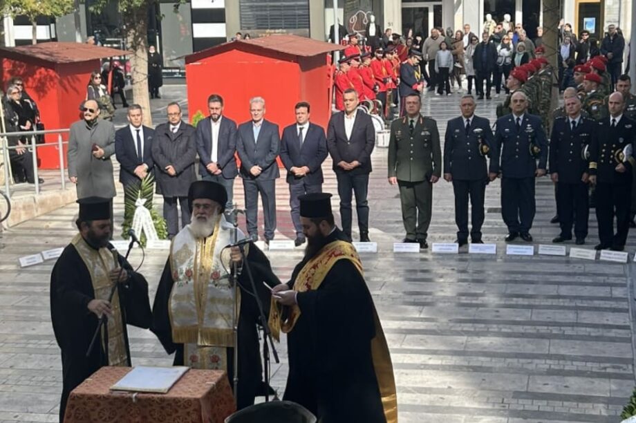 Χάρης Μαμουλάκης