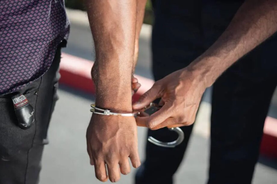 χειροπέδες