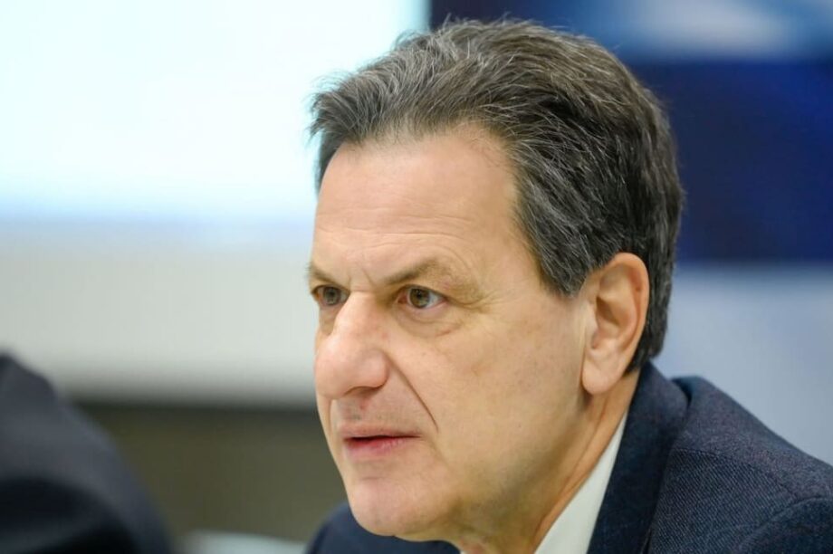 Ο υπουργός ΠΤι είπε σε συνέντευξή του ο υπουργός Περιβάλλοντος και Ενέργειας Θεόδωρος Σκυλακάκης