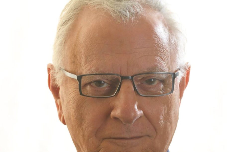 Κώστας Χαρδαβέλλας