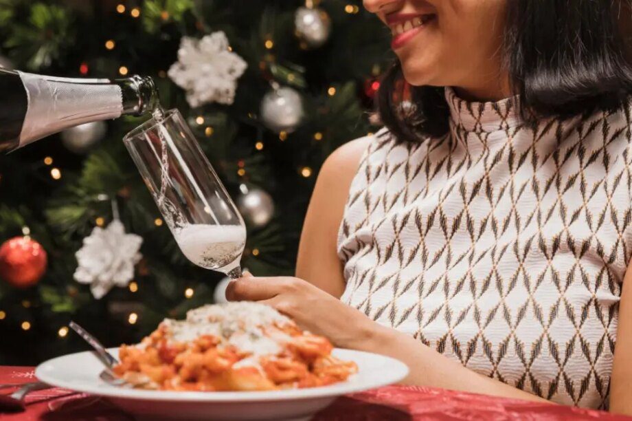 ΧΡΙΣΤΟΥΓΕΝΝΑ ΤΡΑΠΕΖΙ