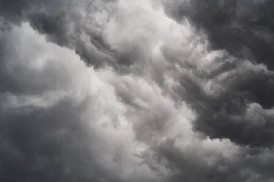 καιρός κακοκαιρία σύννεφα βροχή