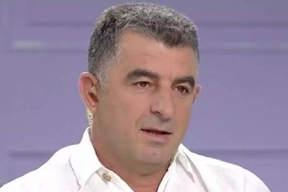 Γιώργος Καραϊβάζ