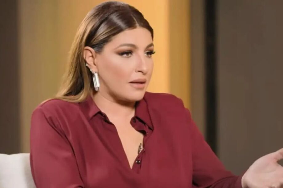 Έλενα Παπαρίζου