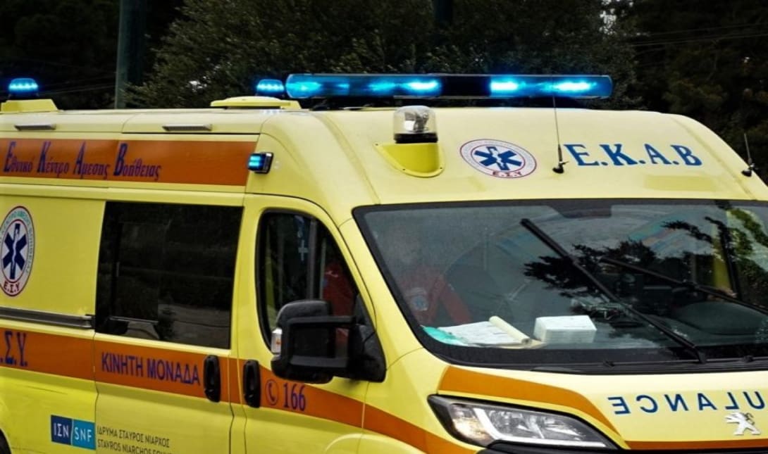 ΕΚΑΒ-ασθενοφόρο