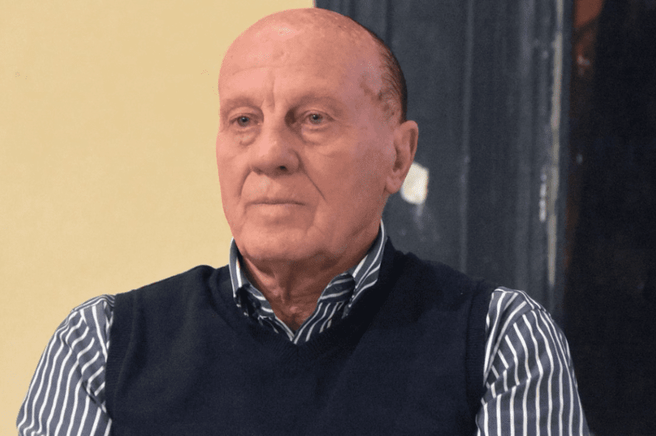 Μίμης Δομάζος