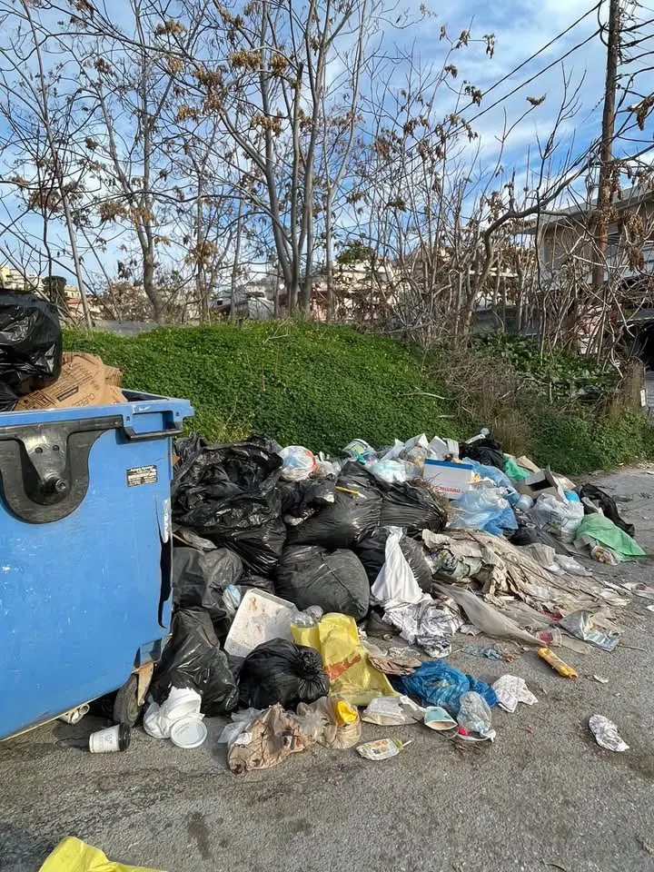σκουπίδια Γαλενιανού