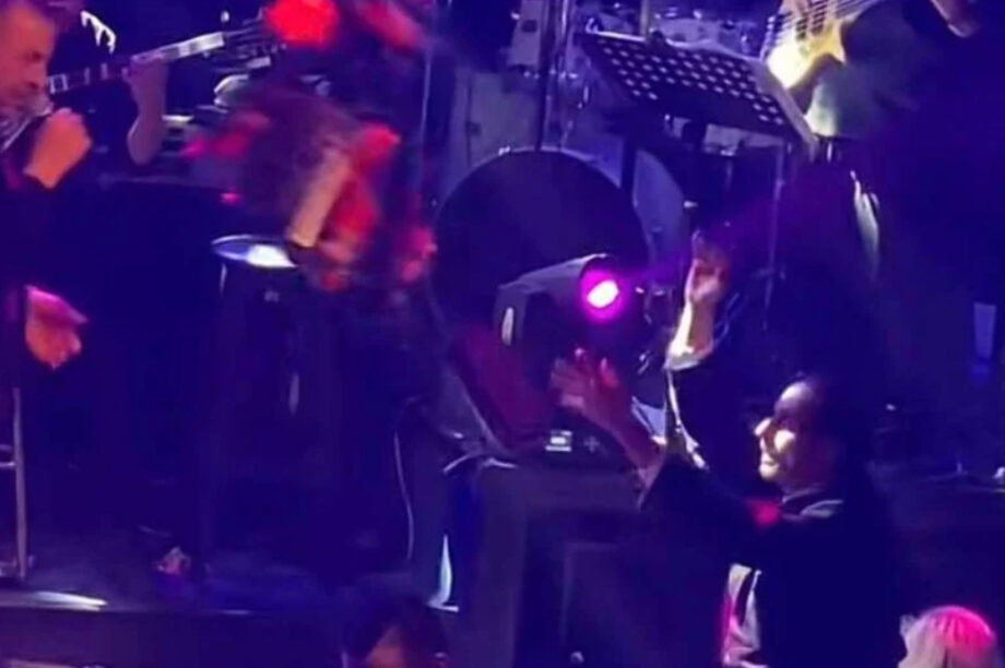 ιερέας μπουζούκια