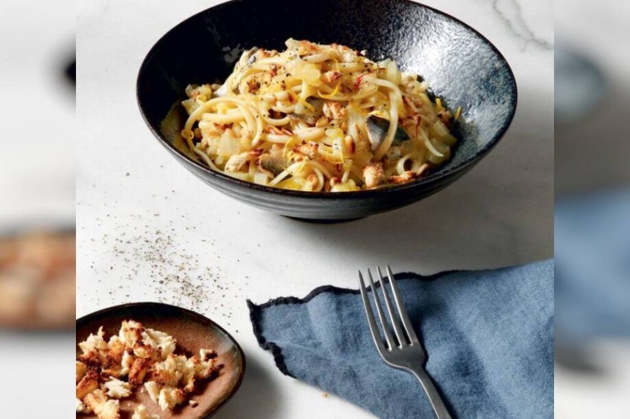 λιγκουίνι με φινόκιο και σαρδέλες