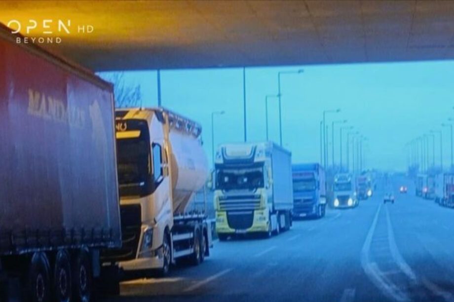 νταλίκες χιονόπτωση