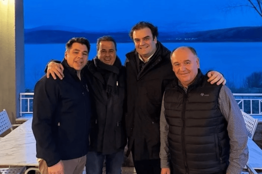 πιερακακης