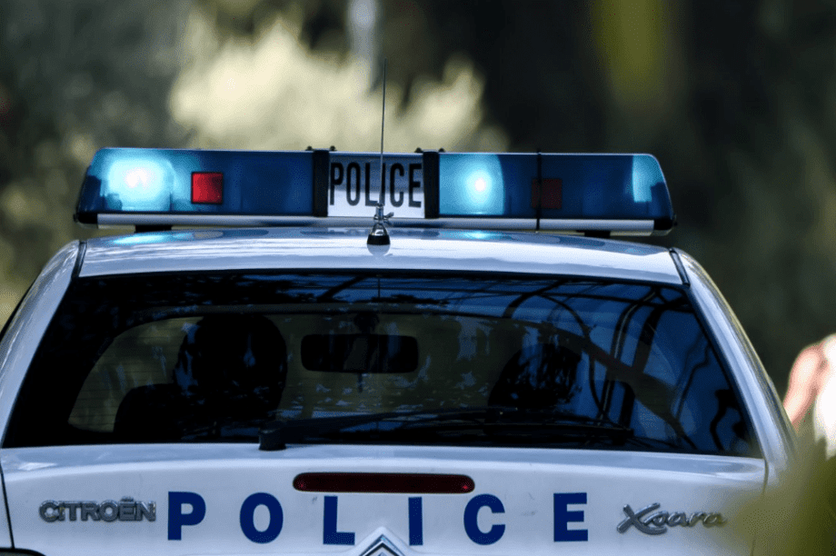 Θεσσαλονίκηαστυνομία περιπολικό φάρος αναμμένος σύλληψη