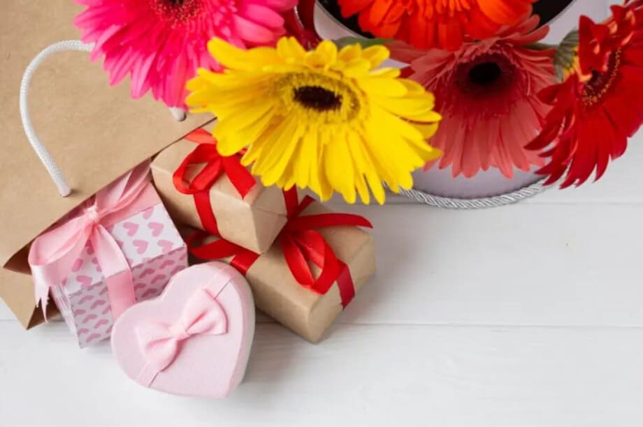 ΕΟΡΤΟΛΟΓΙΟ ΛΟΥΛΟΥΔΙΑ ΔΩΡΟ