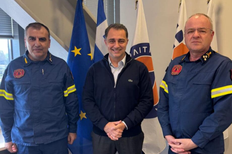 Στο αρχηγείο της Πυροσβεστικής ο Μάξιμος Σενετάκης