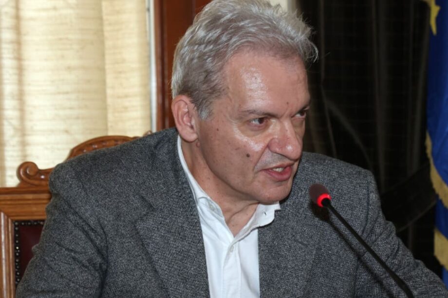 αλεξης καλοκαιρινος