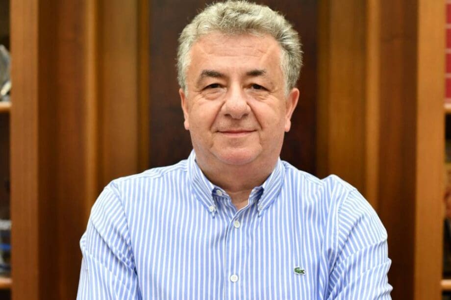 Αρναουτάκης Σταυρος