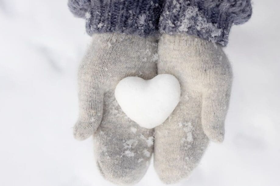 ΧΙΟΝΙΑ ΚΑΡΔΙΑ ΕΡΩΤΑΣ